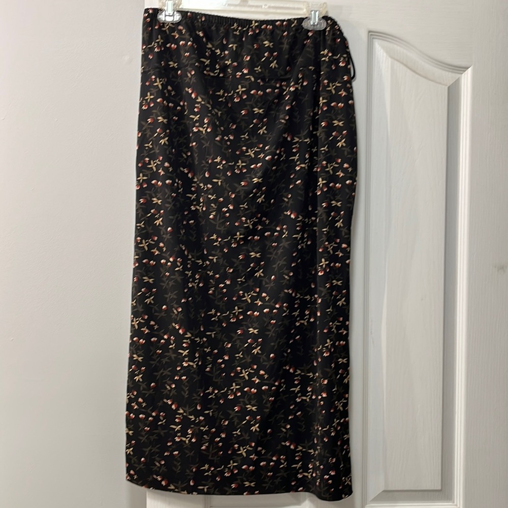 Motherhood Maternity skirt